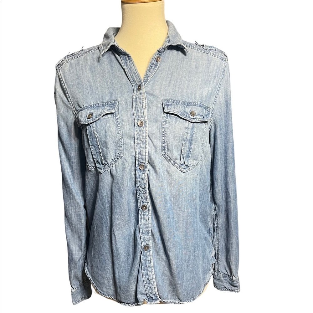 AEO Boyfriend Fit Button Down small